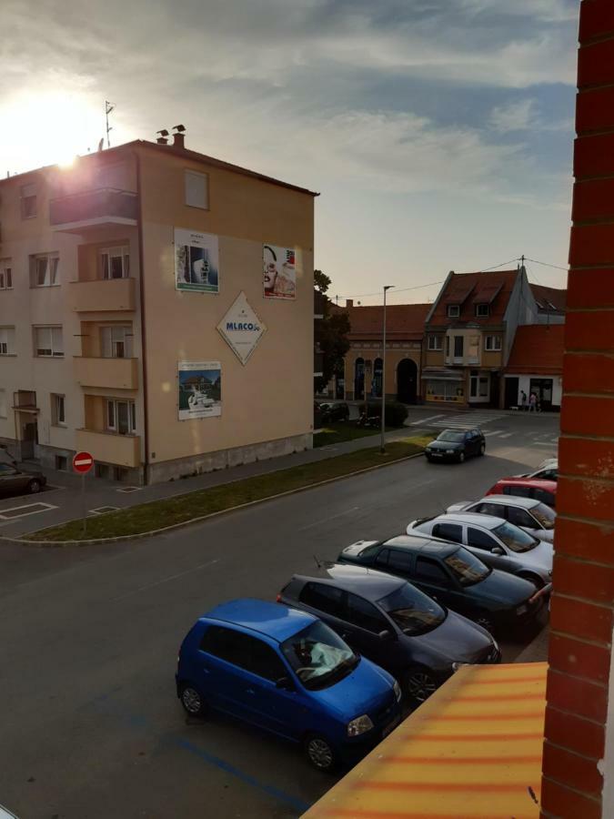 For5 Daire Ðakovo Dış mekan fotoğraf