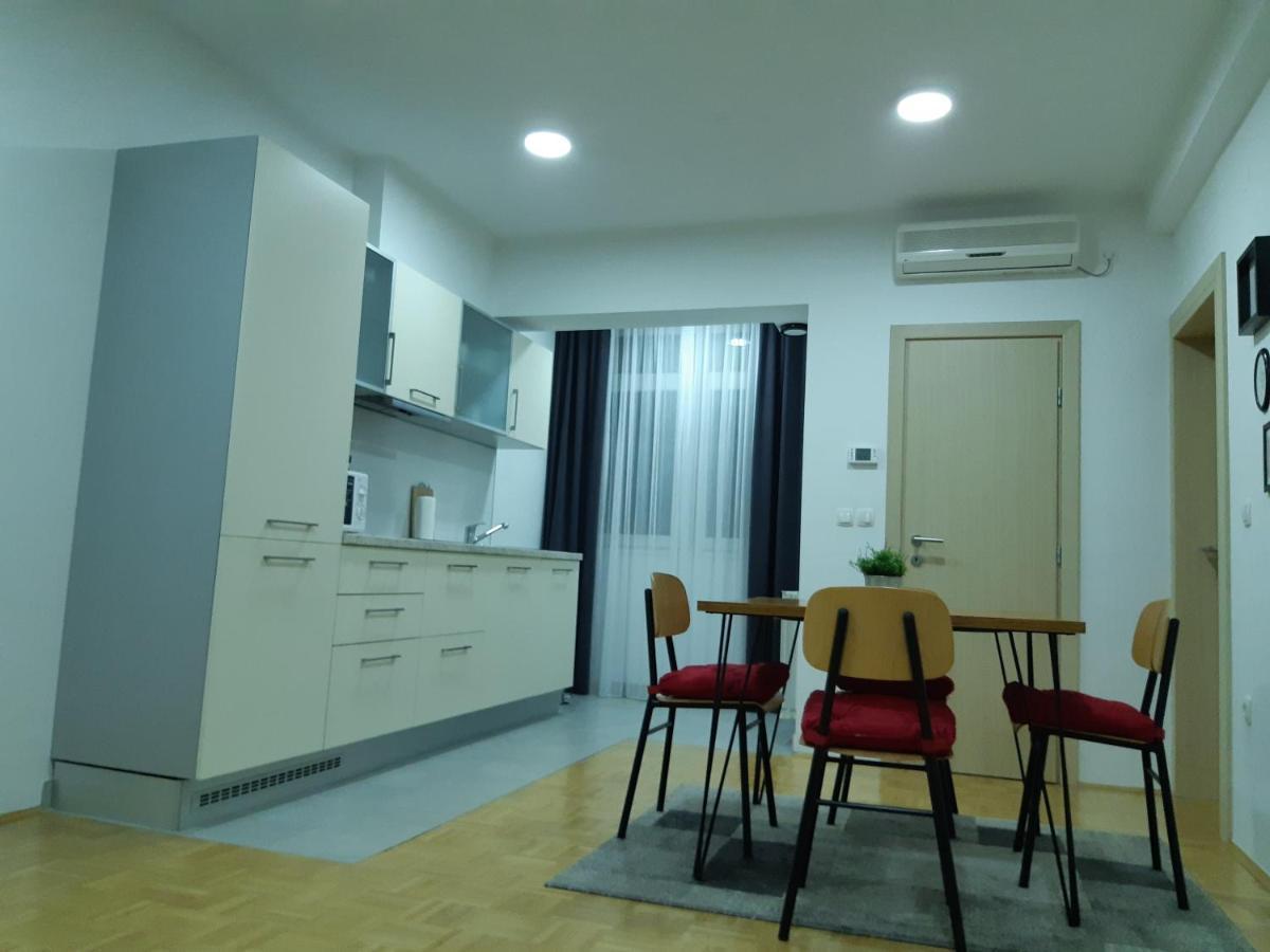 For5 Daire Ðakovo Dış mekan fotoğraf